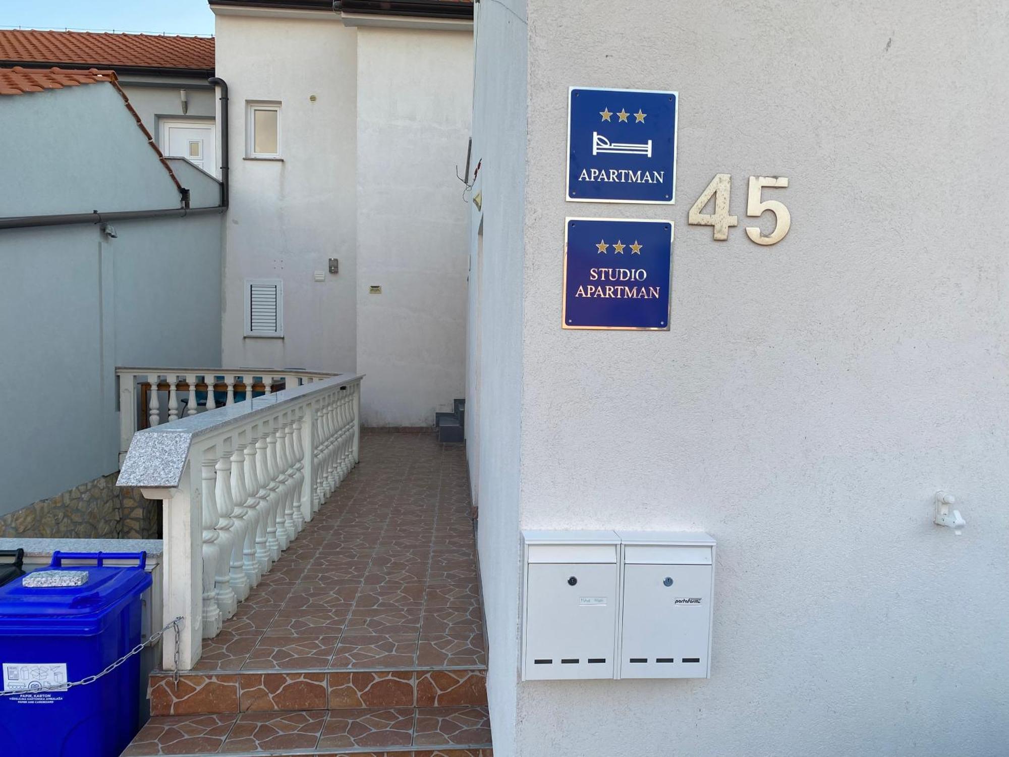 Apartment Michael & Petra , Omisalj, Insel Krk, Kroatien *